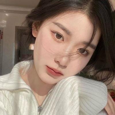 纯真小镇的夫人